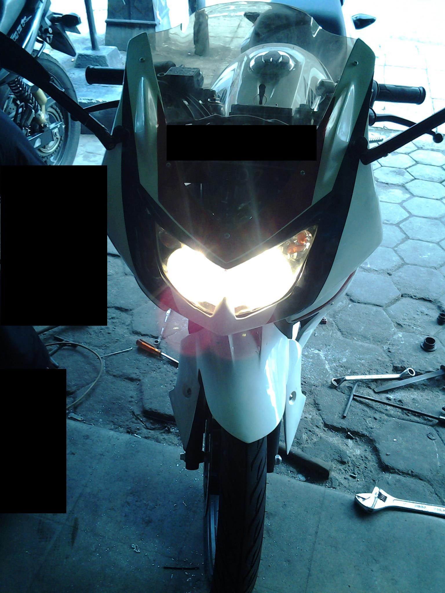 Foto Modifikasi  Motor Cb150r Lampu Modifikasi  Motor Beat 