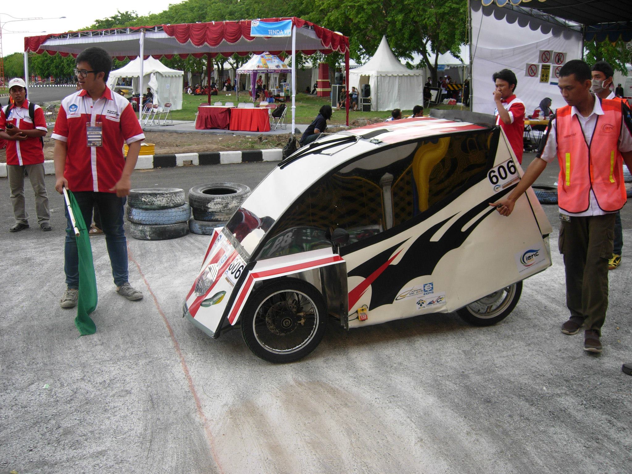 Mobil Listrik Karya Putra Bangsa Indonesia Dari Cha Pens Electric